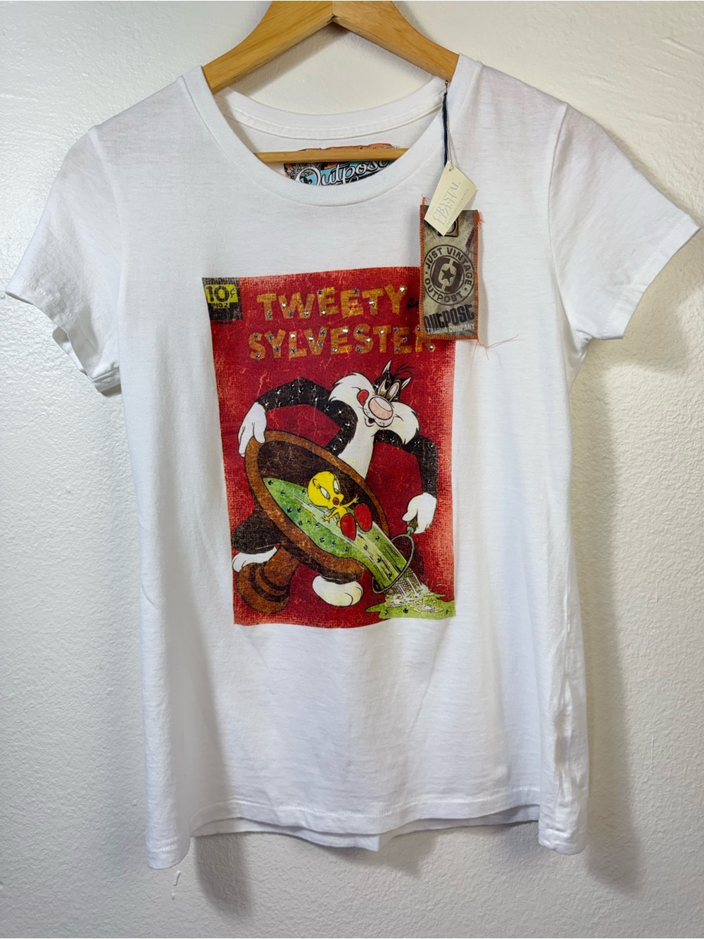 Outpost Looney Tunes Tweety Sylvester Swarovski Crystal Tee NWT M
